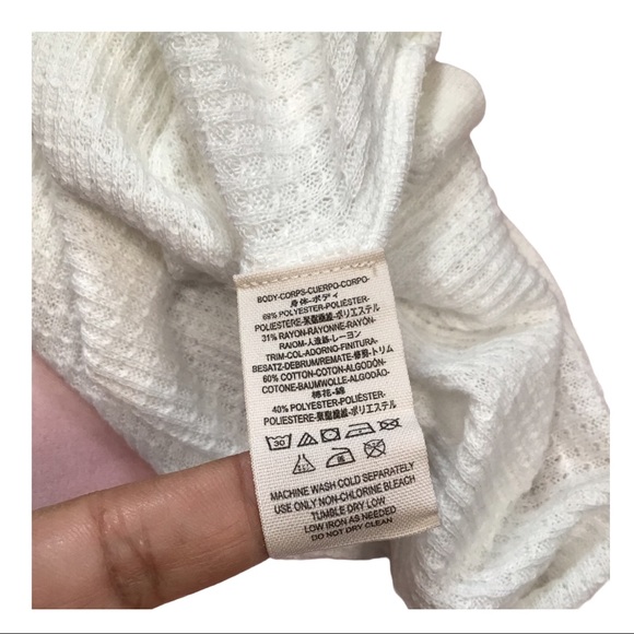NWOT Ivory Waffle Knit Henley Swing Top Size M - Picture 5 of 7